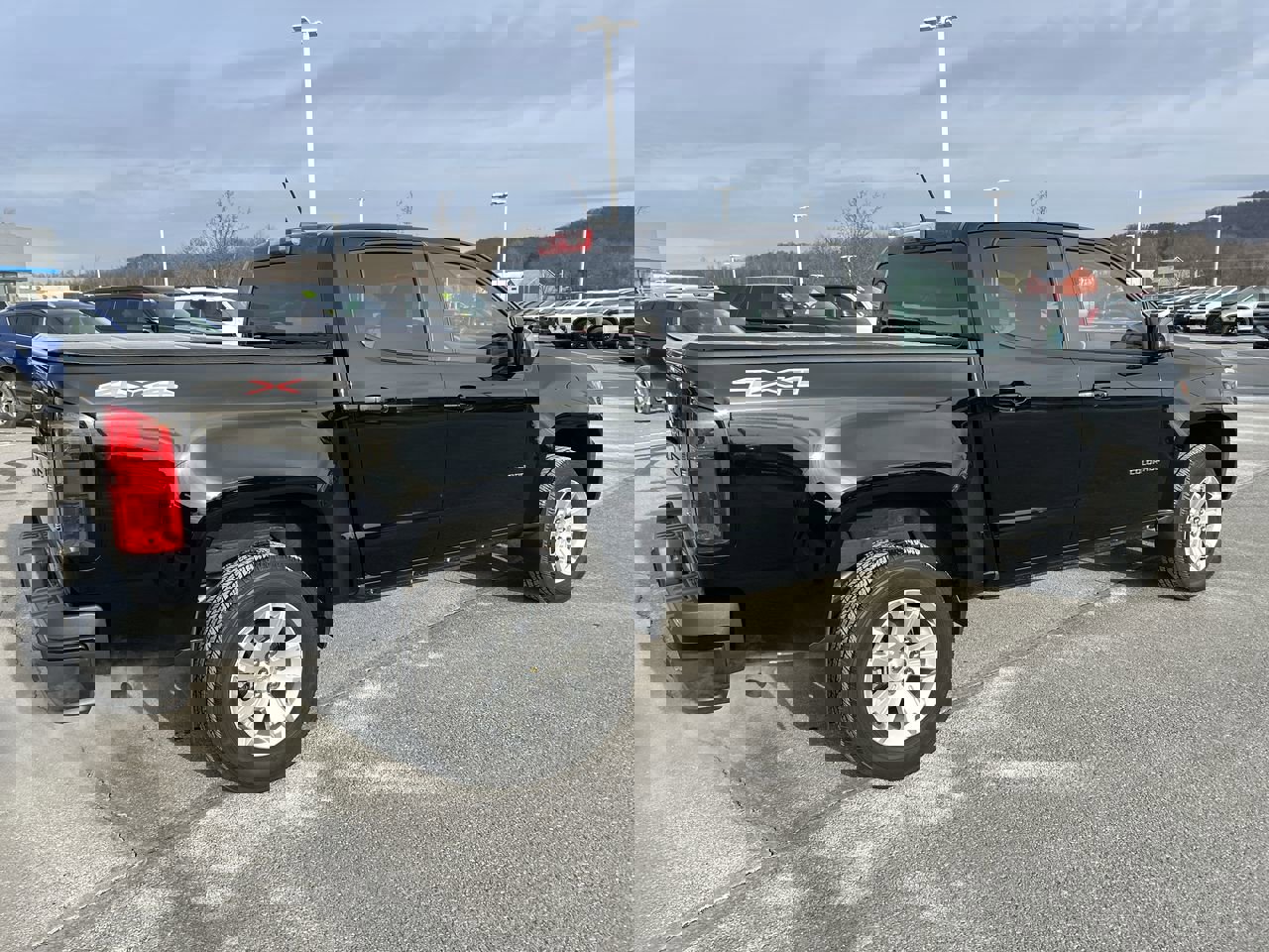 Used 2022 Chevrolet Colorado LT w/ Safety Package image 7