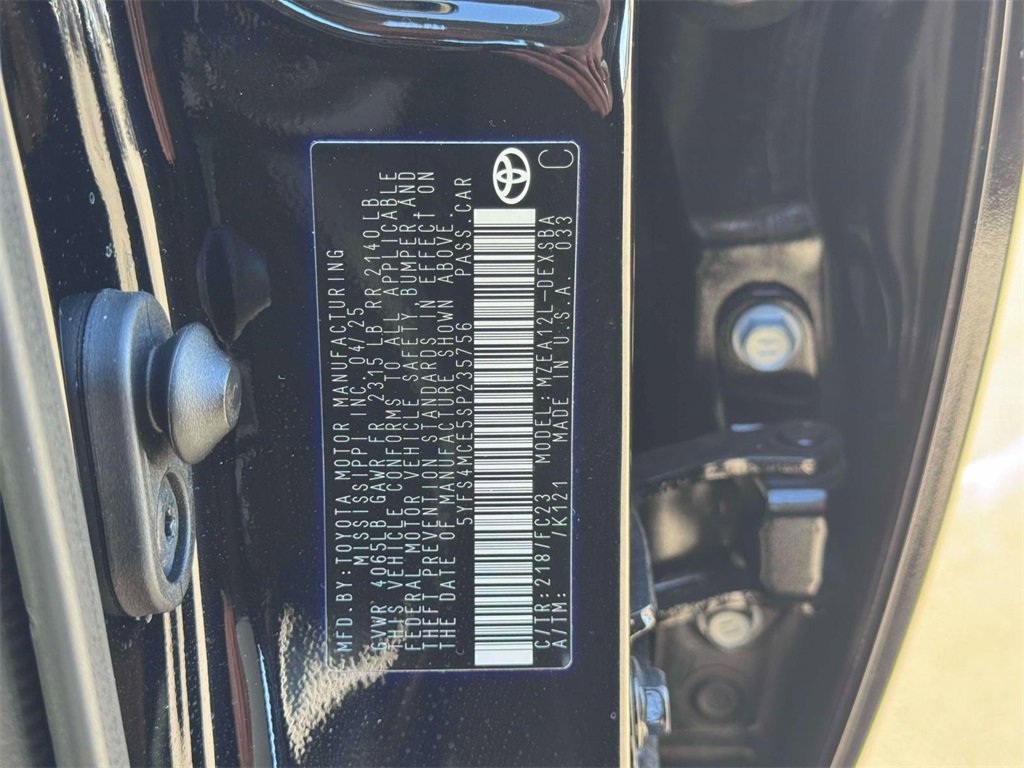 Used 2025 Toyota Corolla SE image 21