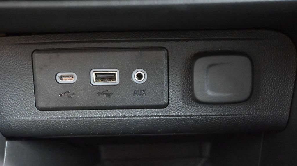 Used 2022 Buick Encore GX Select FWD image 35