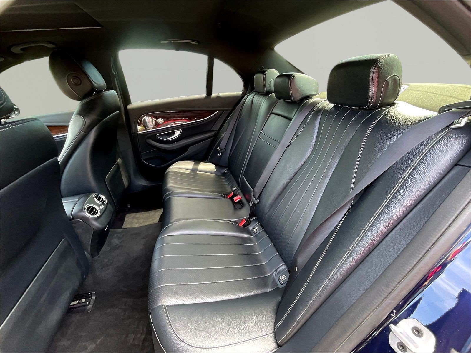 Used 2019 Mercedes-Benz E 450 4MATIC Sedan w/ Premium Package image 22