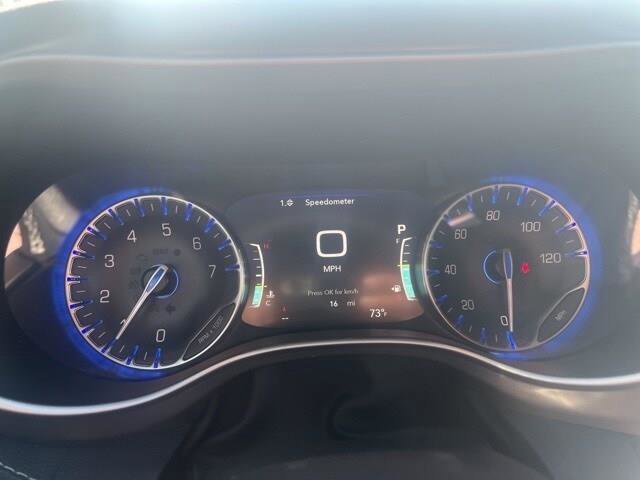 New 2026 Chrysler Pacifica Select image 7