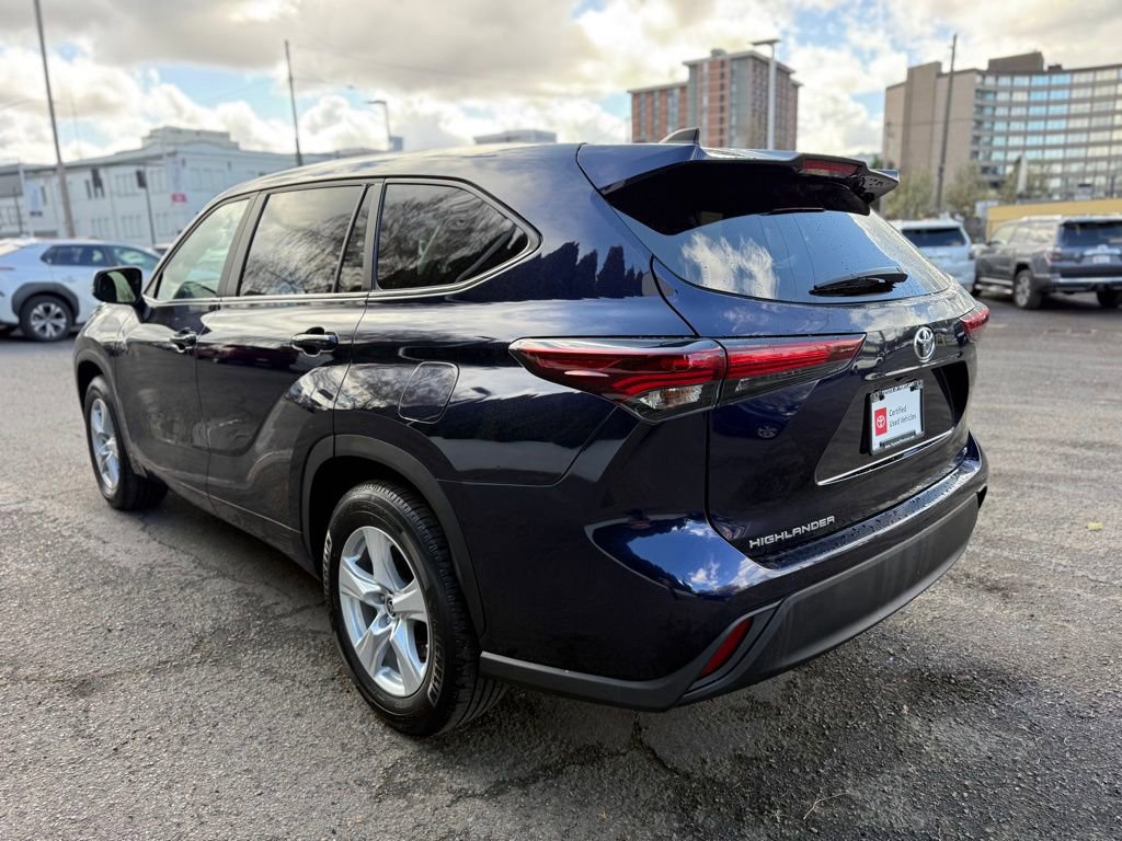 Certified 2025 Toyota Highlander LE image 5