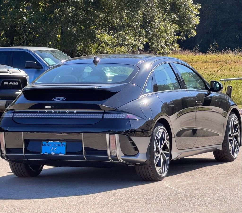 New 2025 Hyundai Ioniq 6 Limited image 13