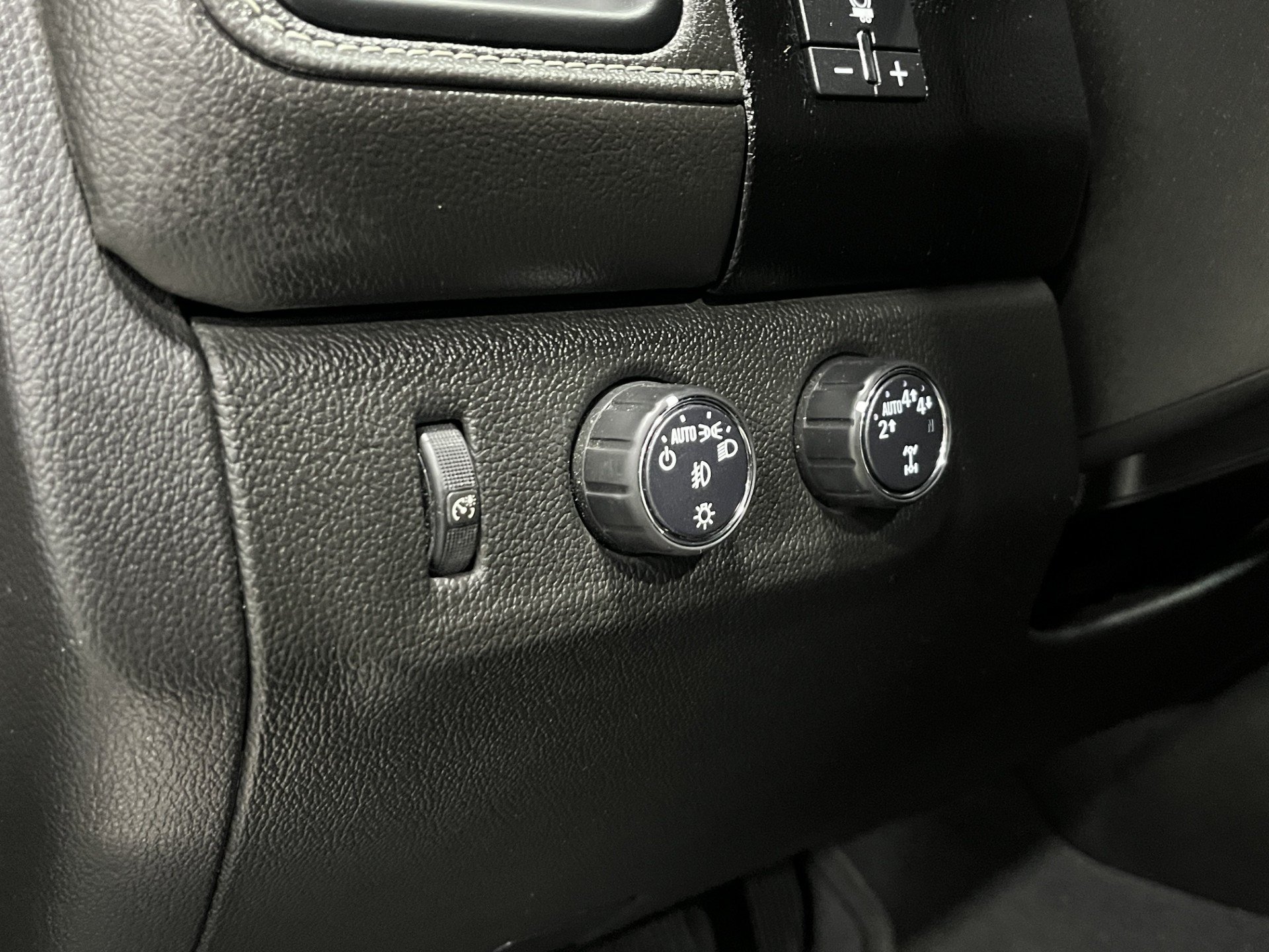 Certified 2021 GMC Canyon Denali AWD/4WD image 14