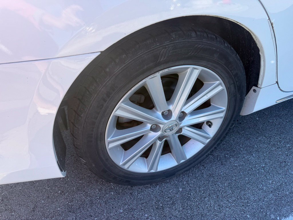 Used 2013 Toyota Camry XLE w/ Leather Pkg FWD image 4