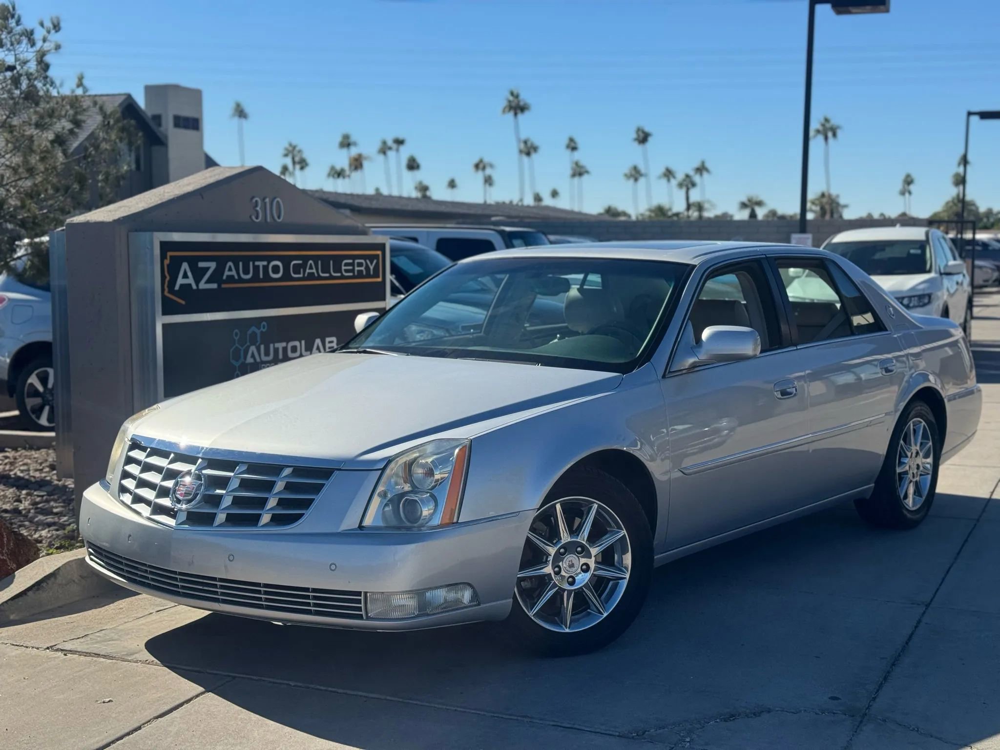 Used 2011 Cadillac DTS Luxury image 1