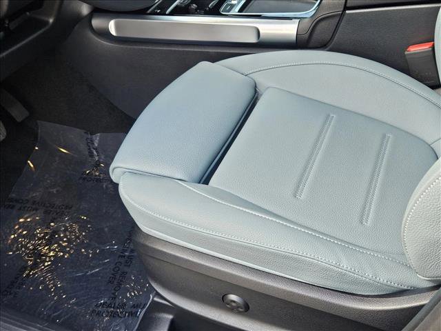 Used 2026 Mercedes-Benz GLB 250 image 4