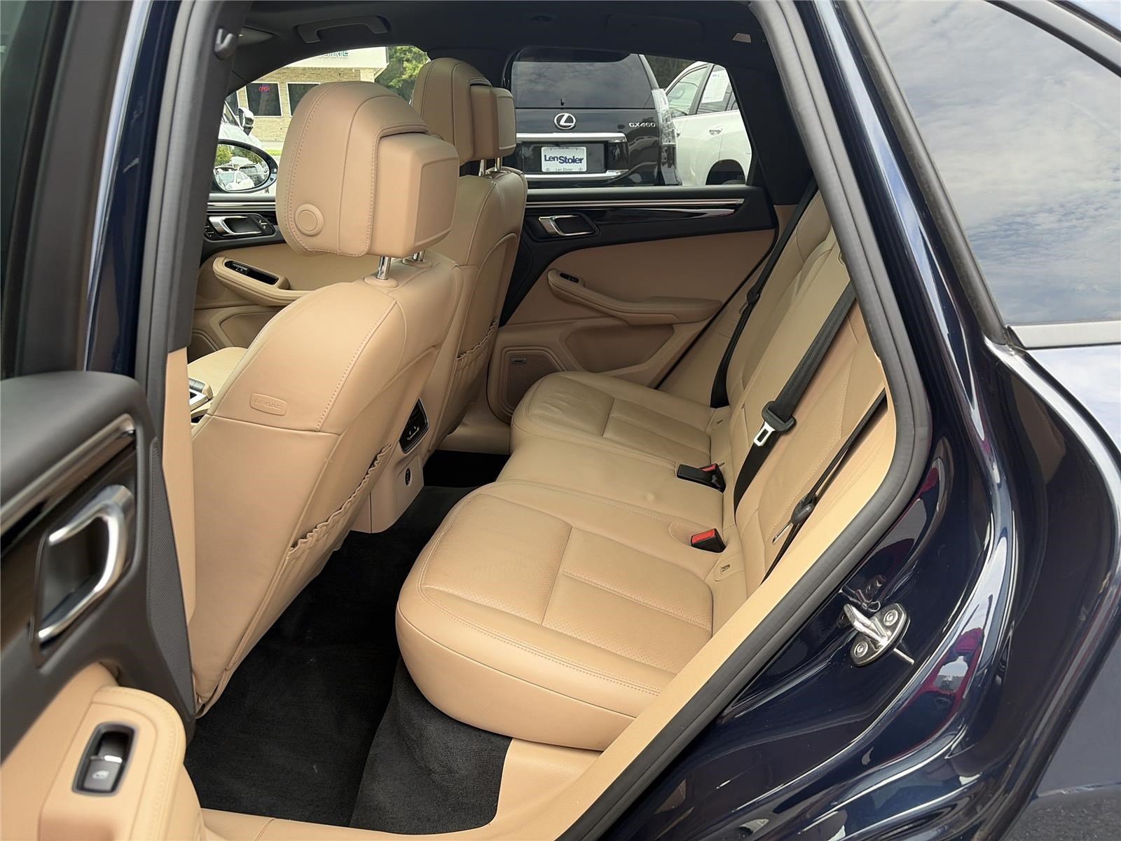 Used 2019 Porsche Macan AWD/4WD image 12