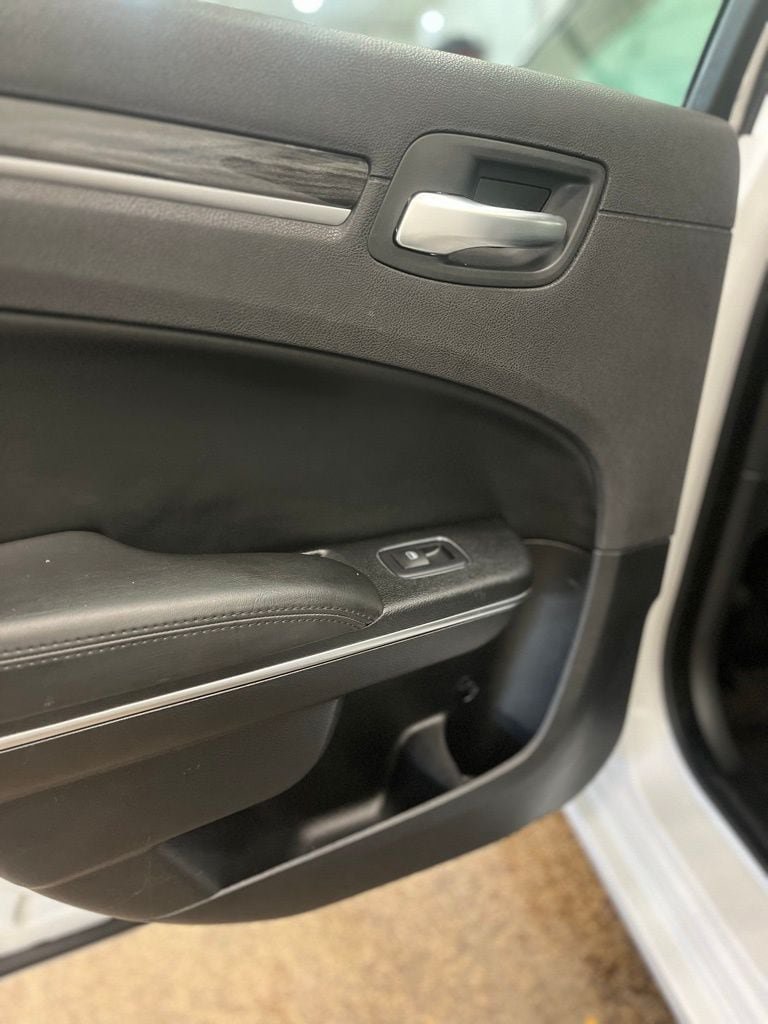 Used 2017 Chrysler 300 Limited AWD/4WD image 17