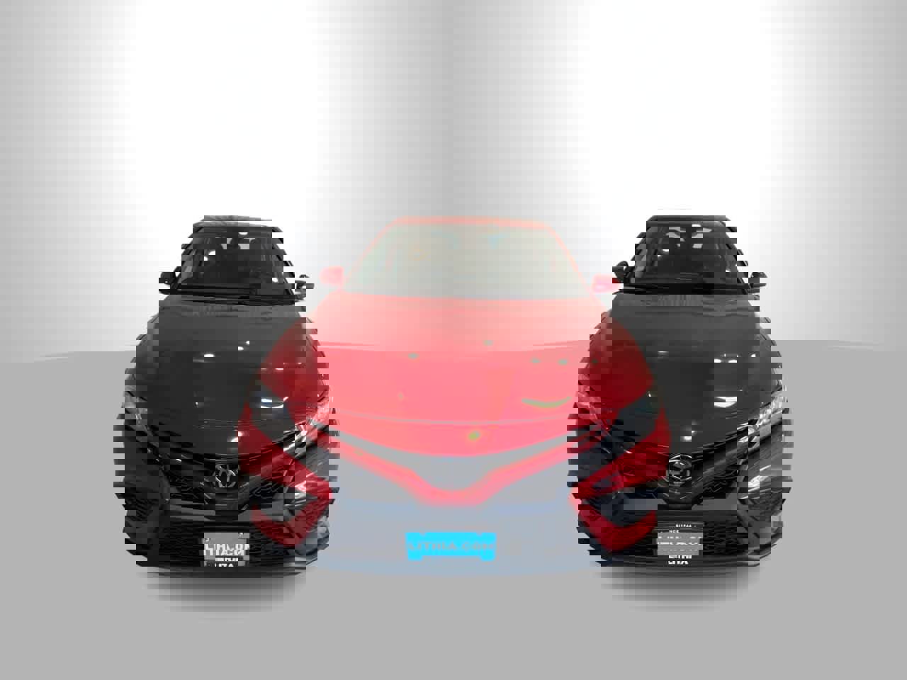 Used 2023 Toyota Camry SE image 3