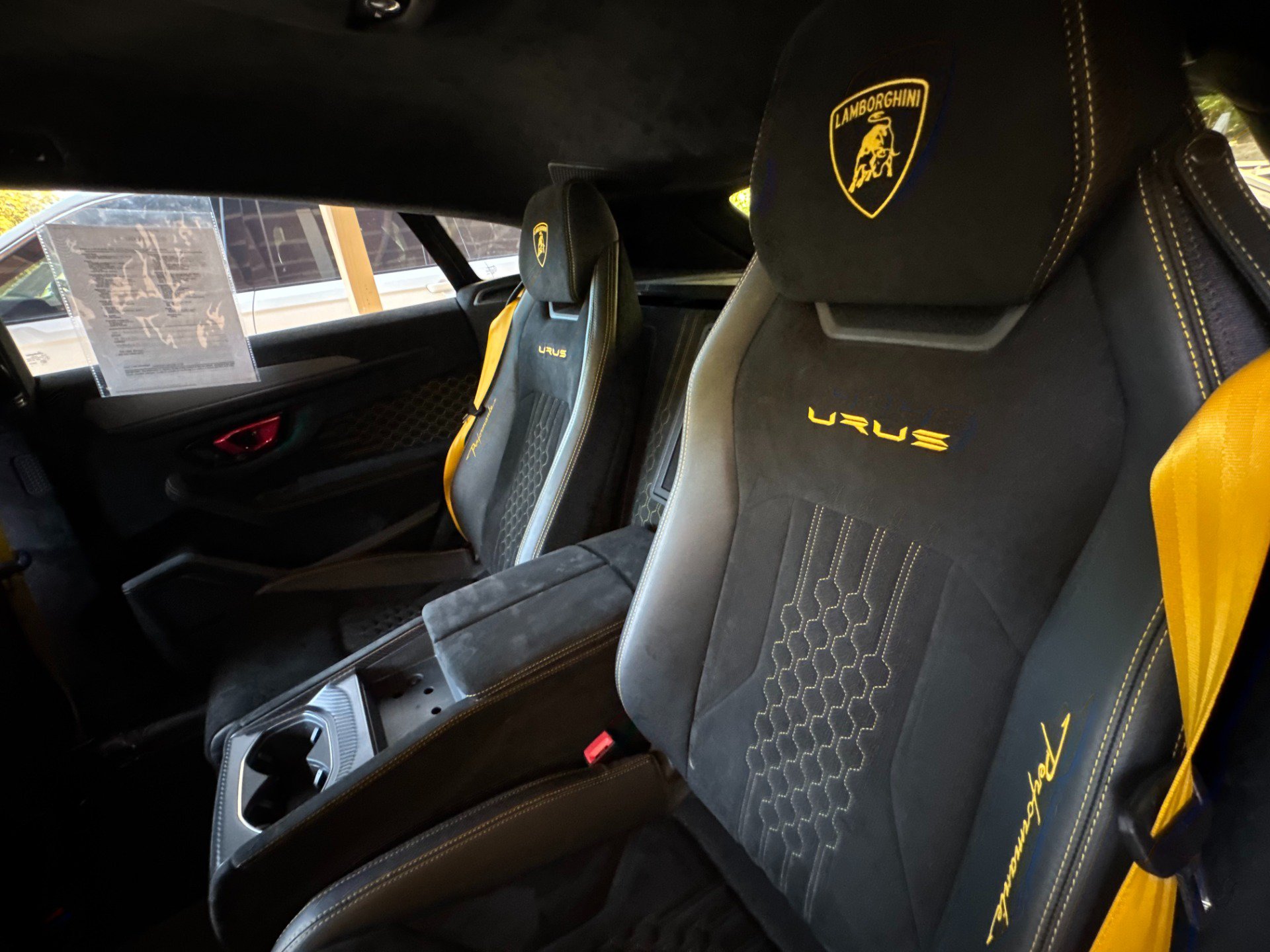 Used 2023 Lamborghini Urus Performante AWD/4WD image 55