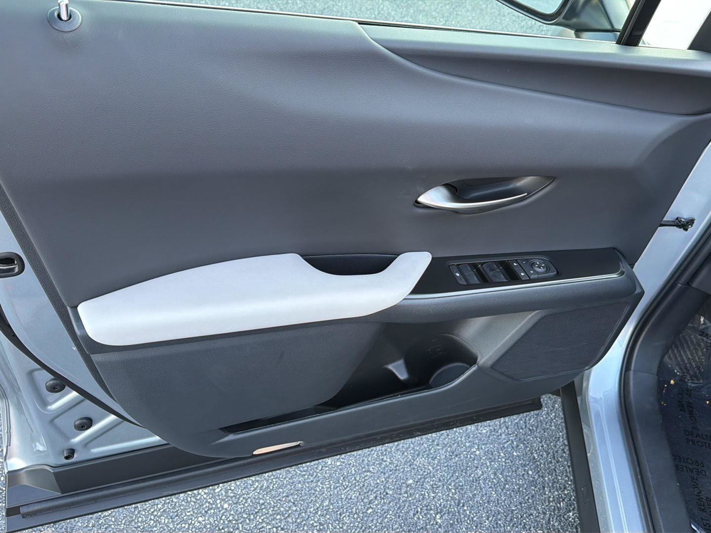 New 2026 Lexus UX 300h FWD w/ Accessory Package (Z2) image 16