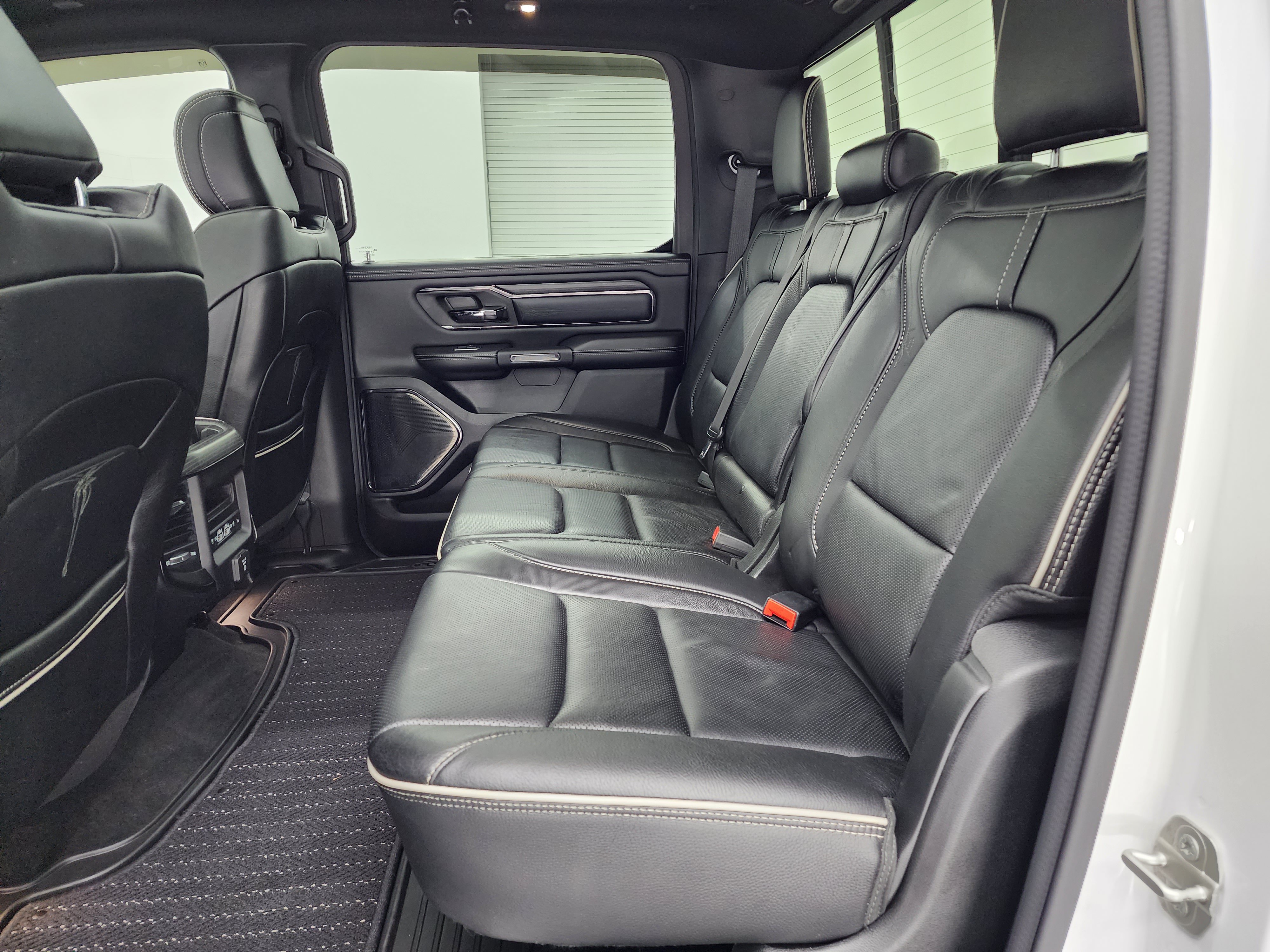 Used 2023 RAM 1500 Limited AWD/4WD image 9