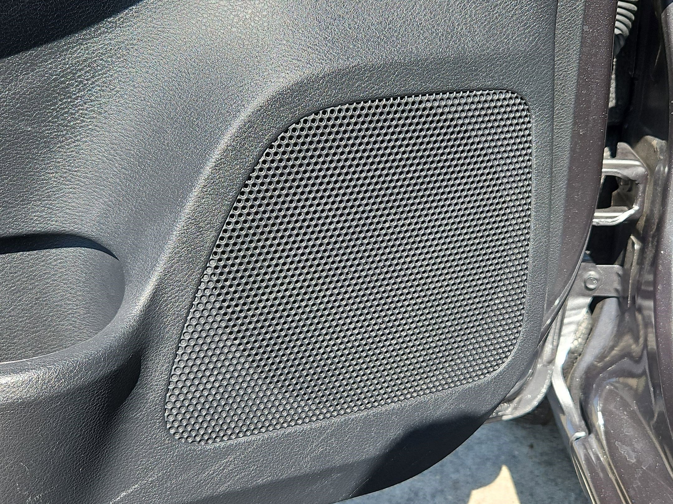 Used 2024 Nissan Versa SR image 14