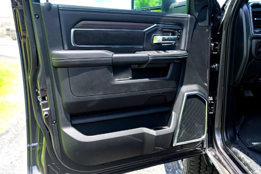 New 2026 RAM 2500 Laramie w/ Night Edition AWD/4WD image 21