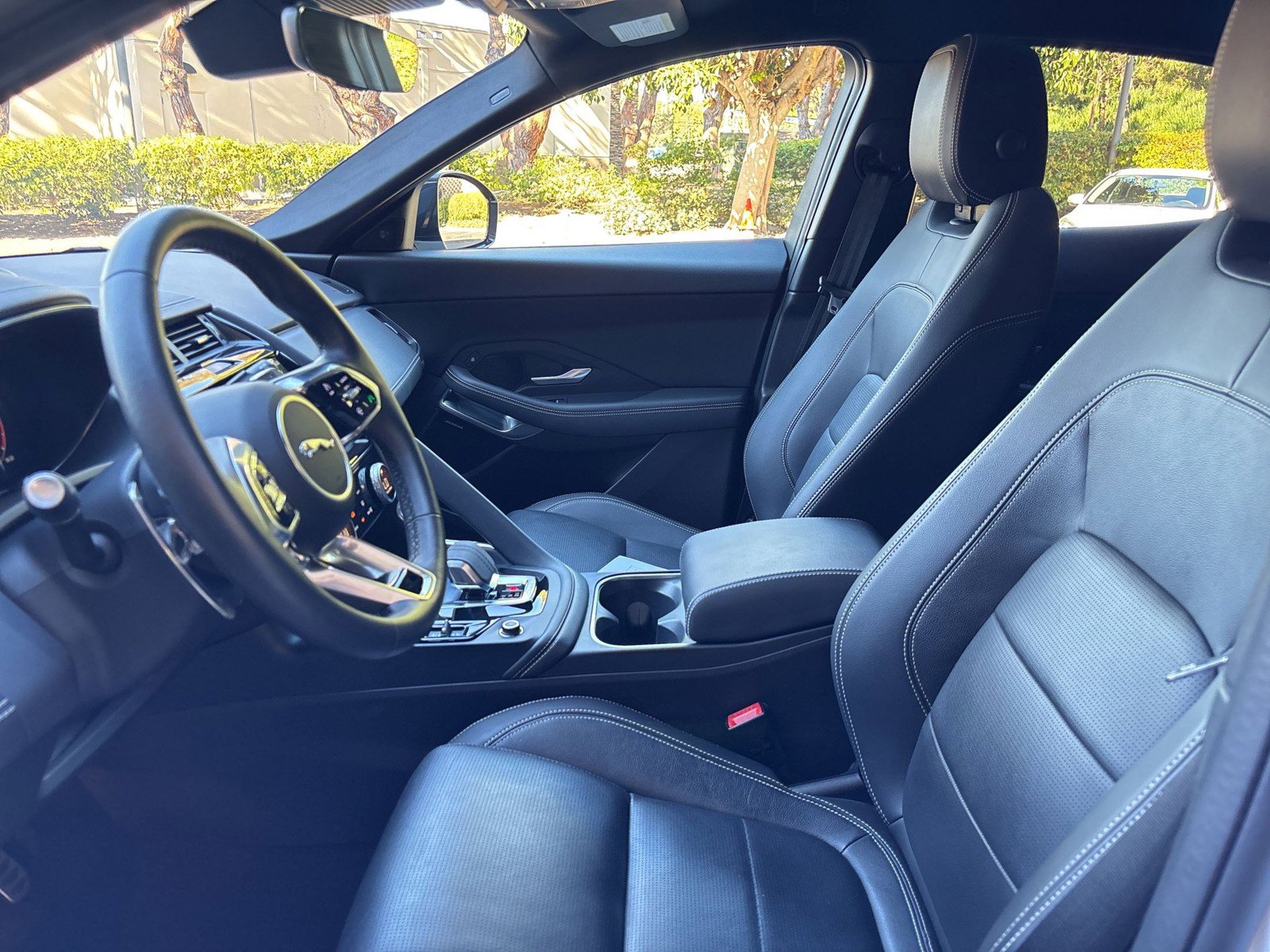 Used 2024 Jaguar E-PACE R-Dynamic SE image 22