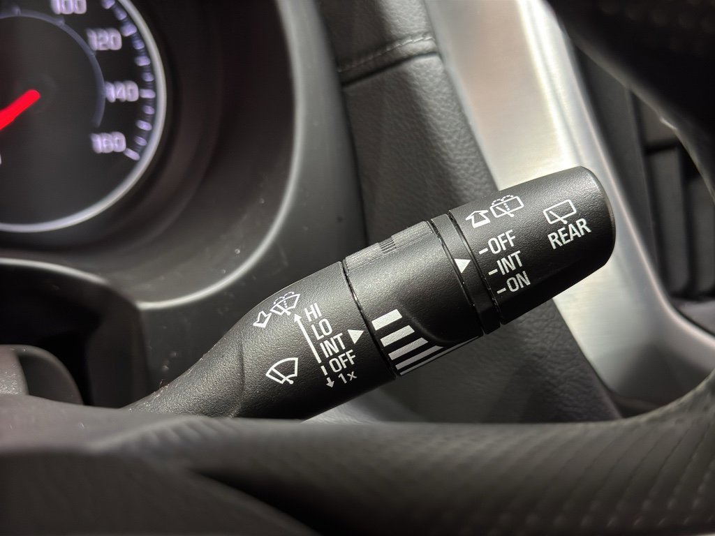 Used 2024 GMC Terrain SLE w/ Driver Convenience Package image 26