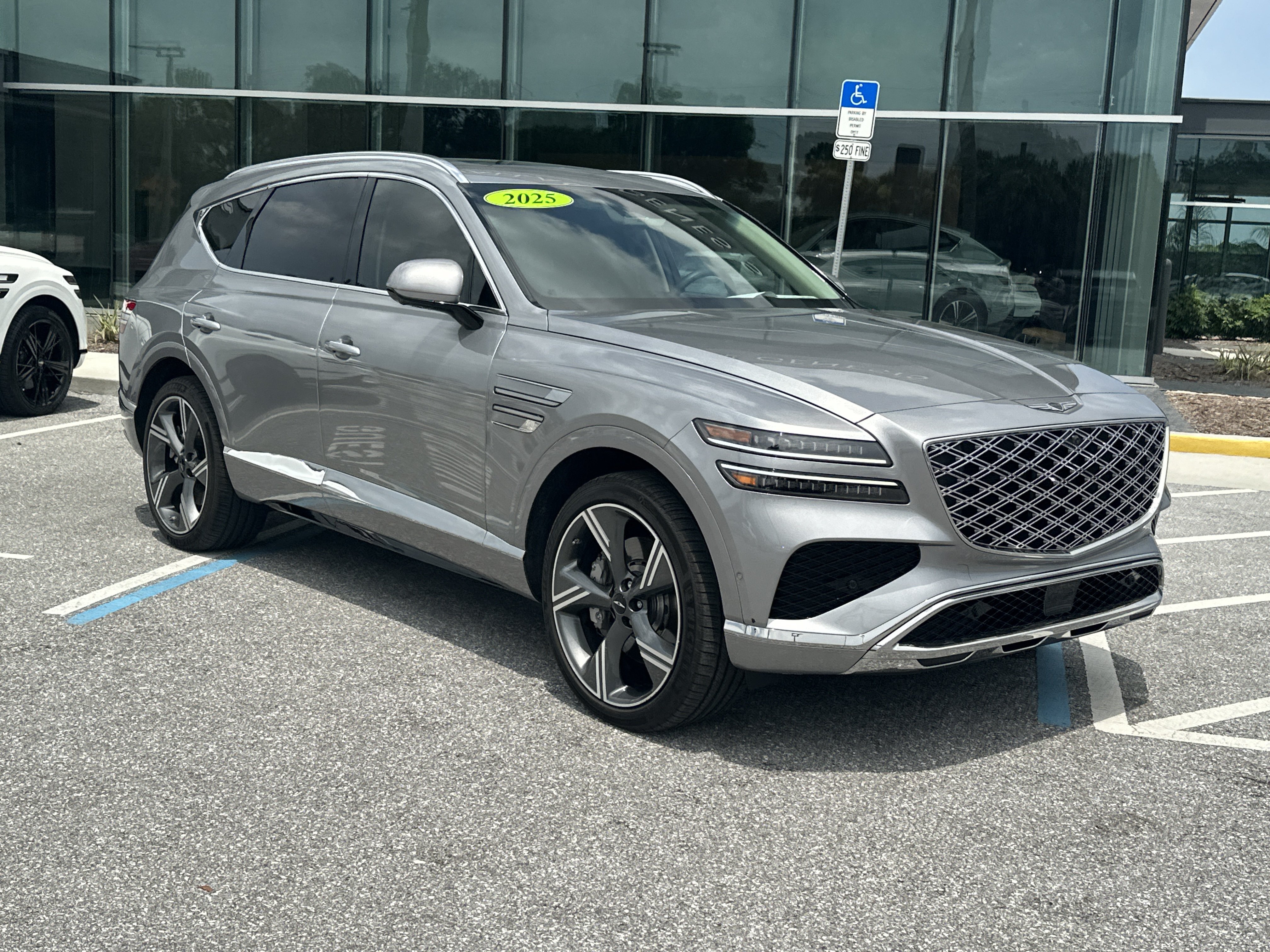 Certified 2025 Genesis GV80 3.5T Prestige AWD/4WD image 5