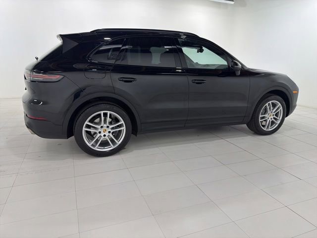 Used 2022 Porsche Cayenne Platinum Edition AWD/4WD image 6