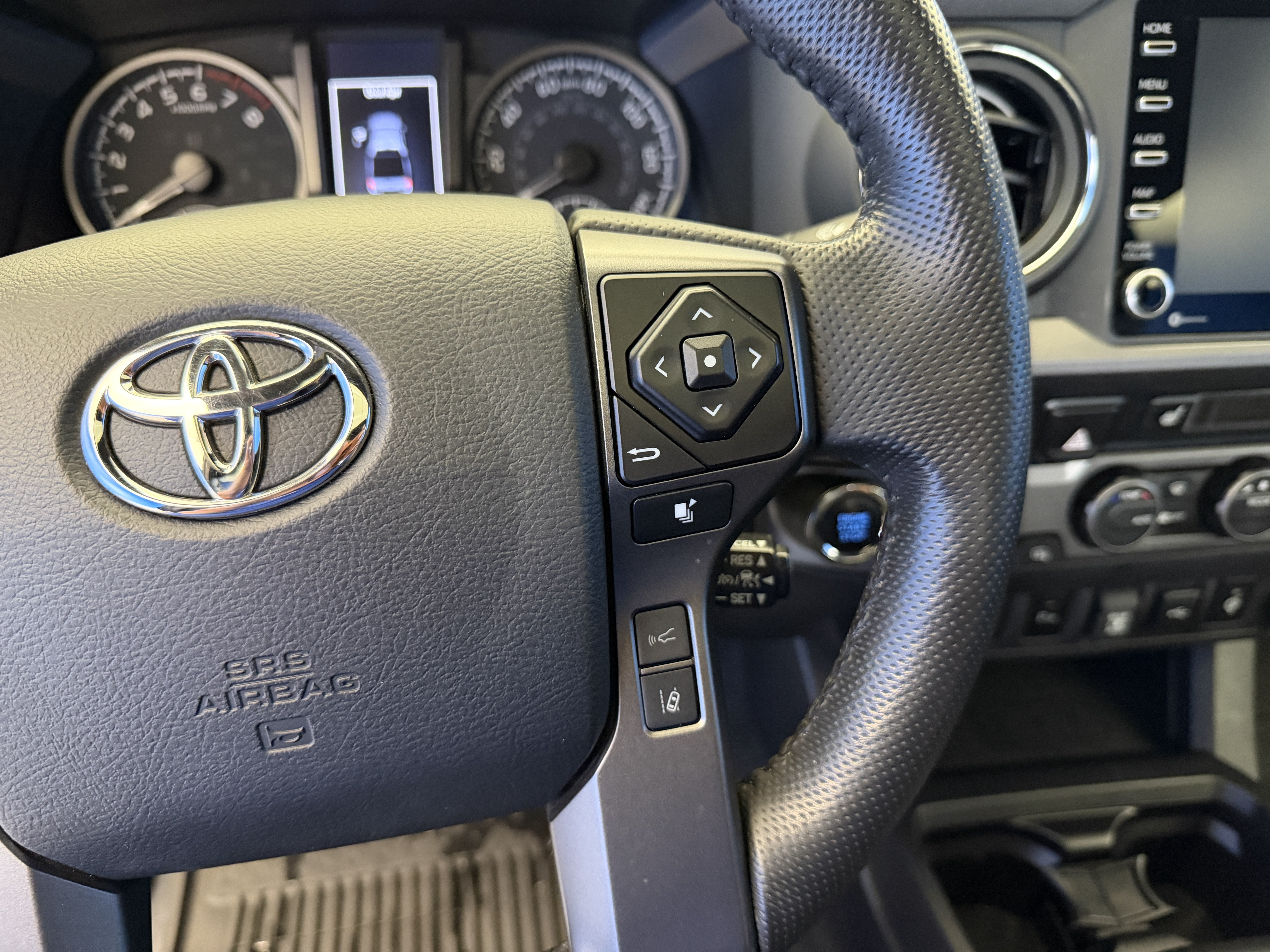 Used 2023 Toyota Tacoma TRD Sport w/ TRD Premium Sport Package AWD/4WD image 19