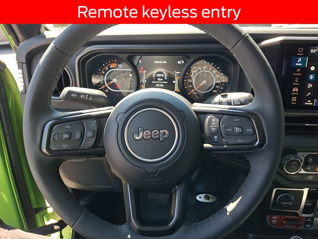 Used 2025 Jeep Wrangler Unlimited Rubicon w/ Safety Group AWD/4WD image 18