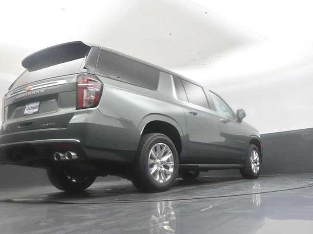 Used 2023 Chevrolet Suburban Premier AWD/4WD image 43