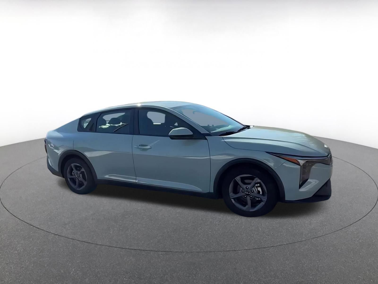 Used 2025 Kia K4 FWD image 2