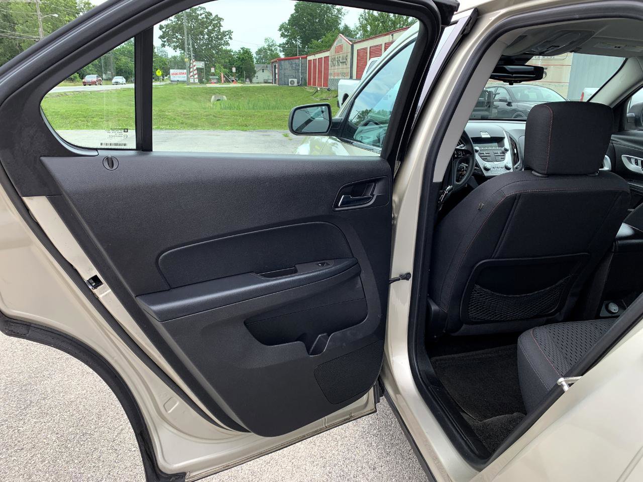 Used 2015 Chevrolet Equinox LS FWD image 24