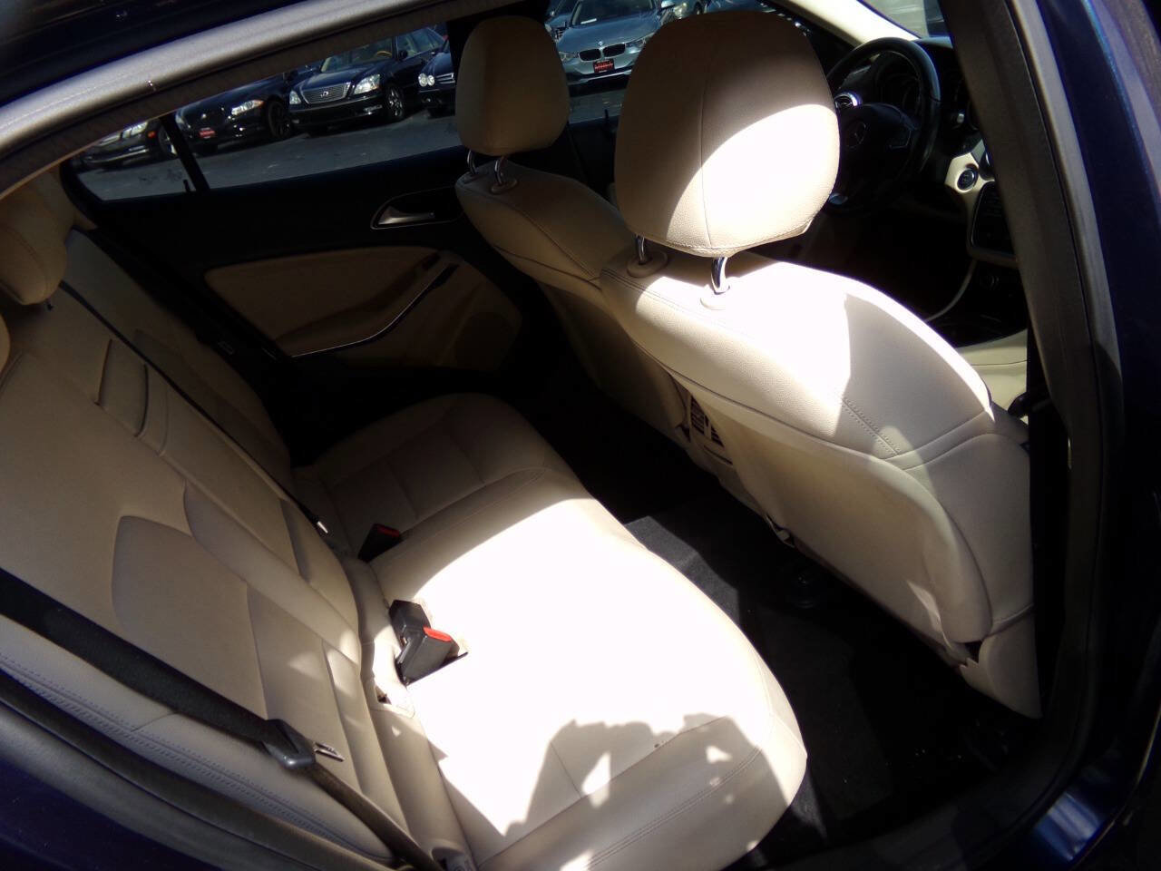 Used 2017 Mercedes-Benz GLA 250 4MATIC image 21