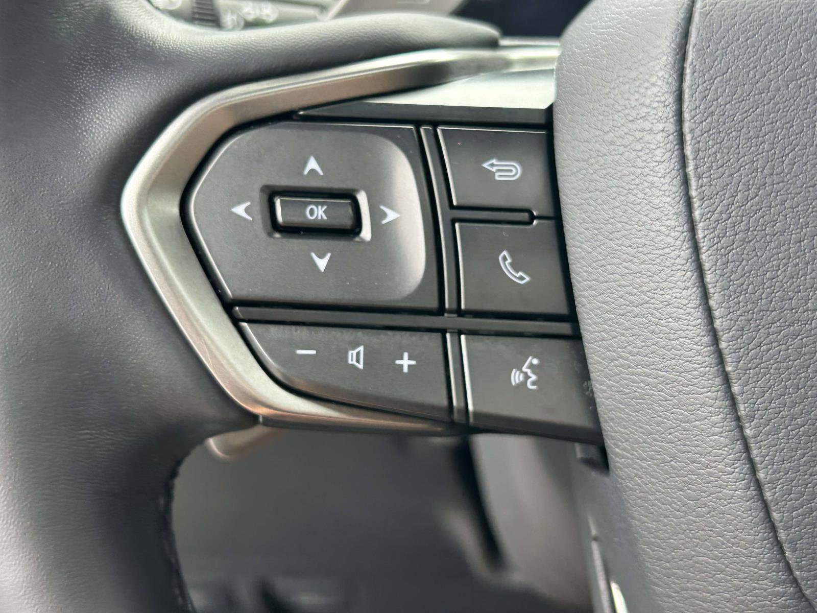 Used 2024 Lexus GX 550 w/ Cold Area Package AWD/4WD image 22
