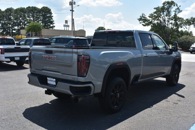 Used 2025 GMC Sierra 2500 AT4 w/ Technology Package AWD/4WD image 5