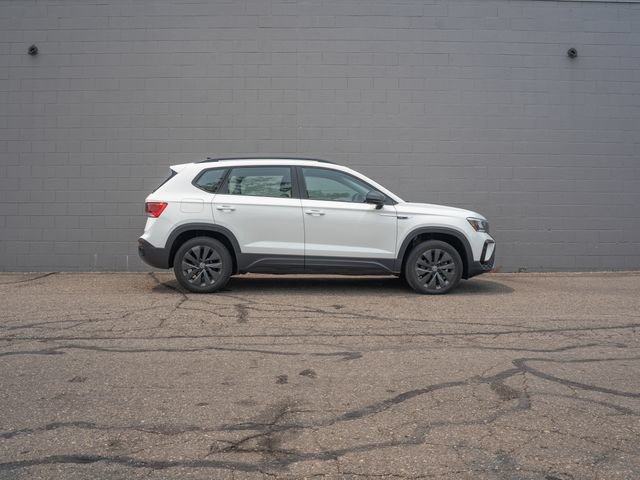 Used 2023 Volkswagen Taos S w/ Driver Assistance Package FWD image 8