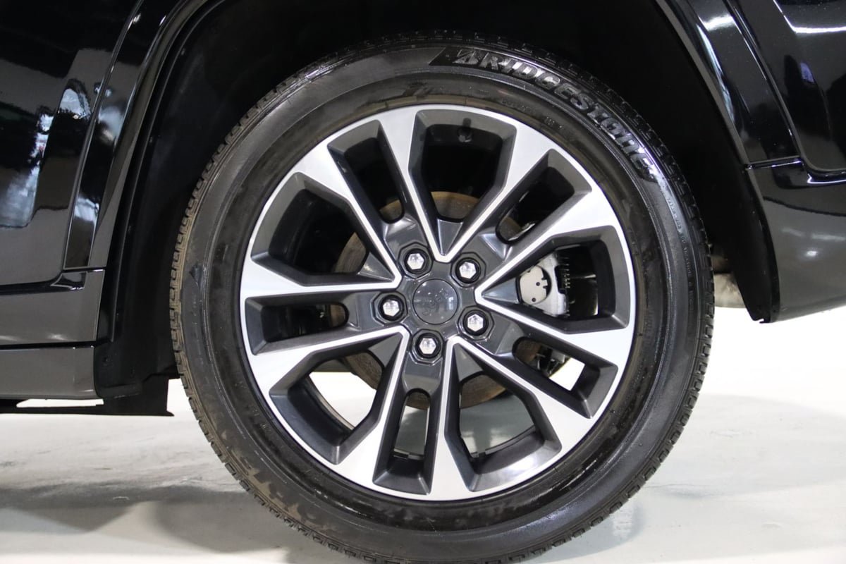 Used 2023 Jeep Grand Cherokee Overland AWD/4WD image 83