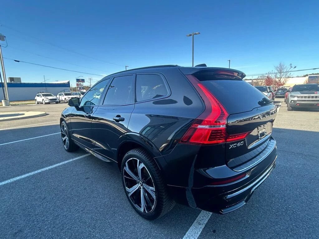 Used 2023 Volvo XC60 B6 Ultimate w/ Protection Package Premier AWD/4WD image 6