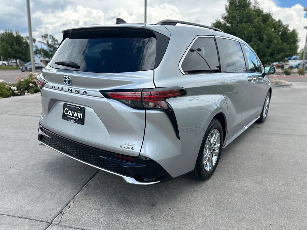 Used 2023 Toyota Sienna XSE w/ XSE Plus Package AWD/4WD image 8