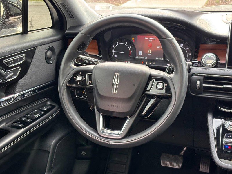 Used 2020 Lincoln Corsair Reserve image 12