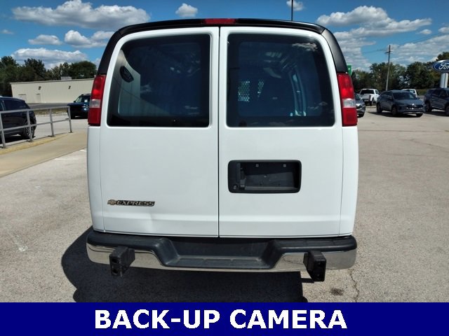 Used 2023 Chevrolet Express 2500 w/ Driver Convenience Package image 9