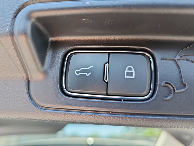 Certified 2025 Ford Explorer Active w/ Active Comfort Package RWD image 16
