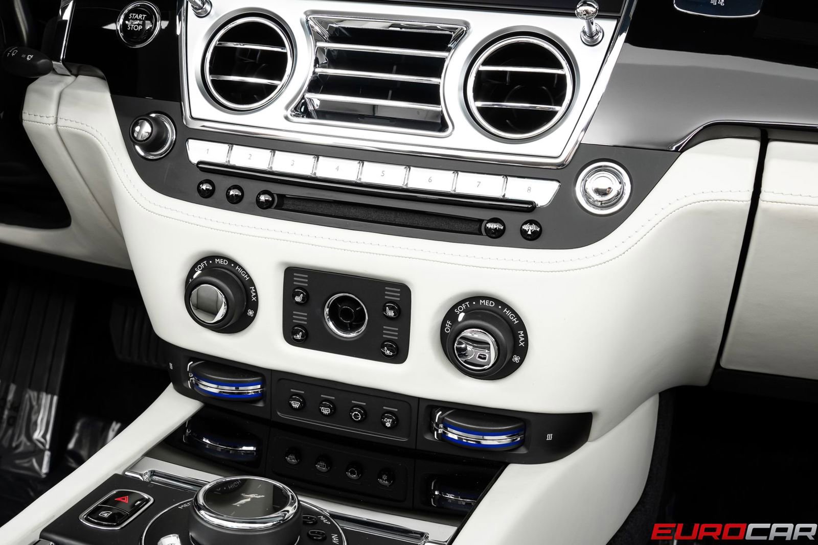 Used 2018 Rolls-Royce Dawn image 30