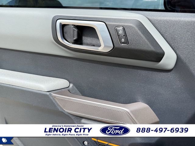 Used 2023 Ford Bronco Badlands image 18