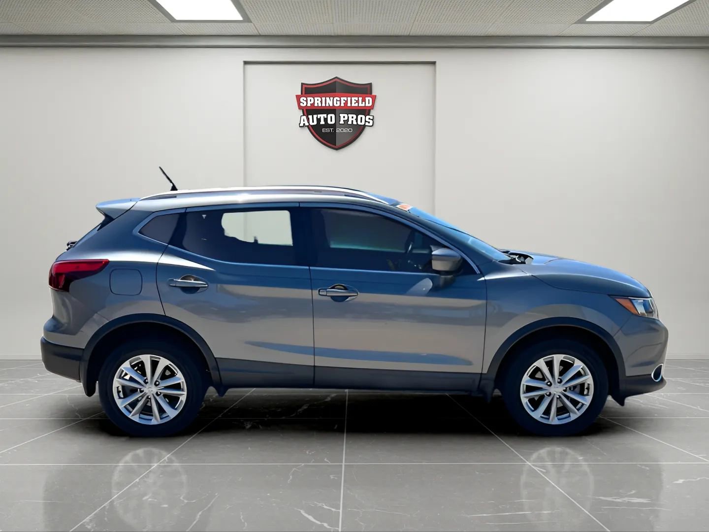 Used 2017 Nissan Rogue Sport SV w/ SV Premium Package image 6