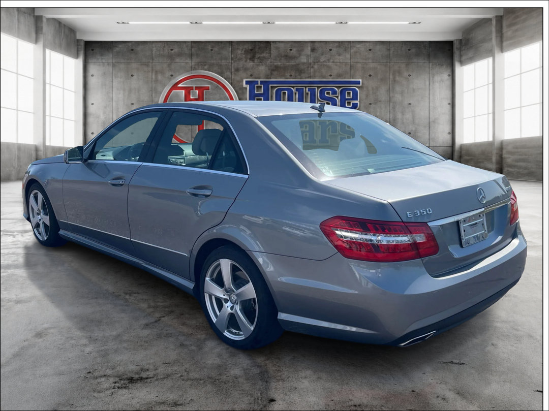 Used 2010 Mercedes-Benz E 350 4MATIC Sedan image 7