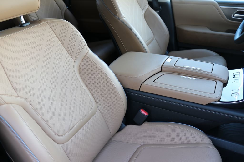 Certified 2025 INFINITI QX80 Luxe image 48