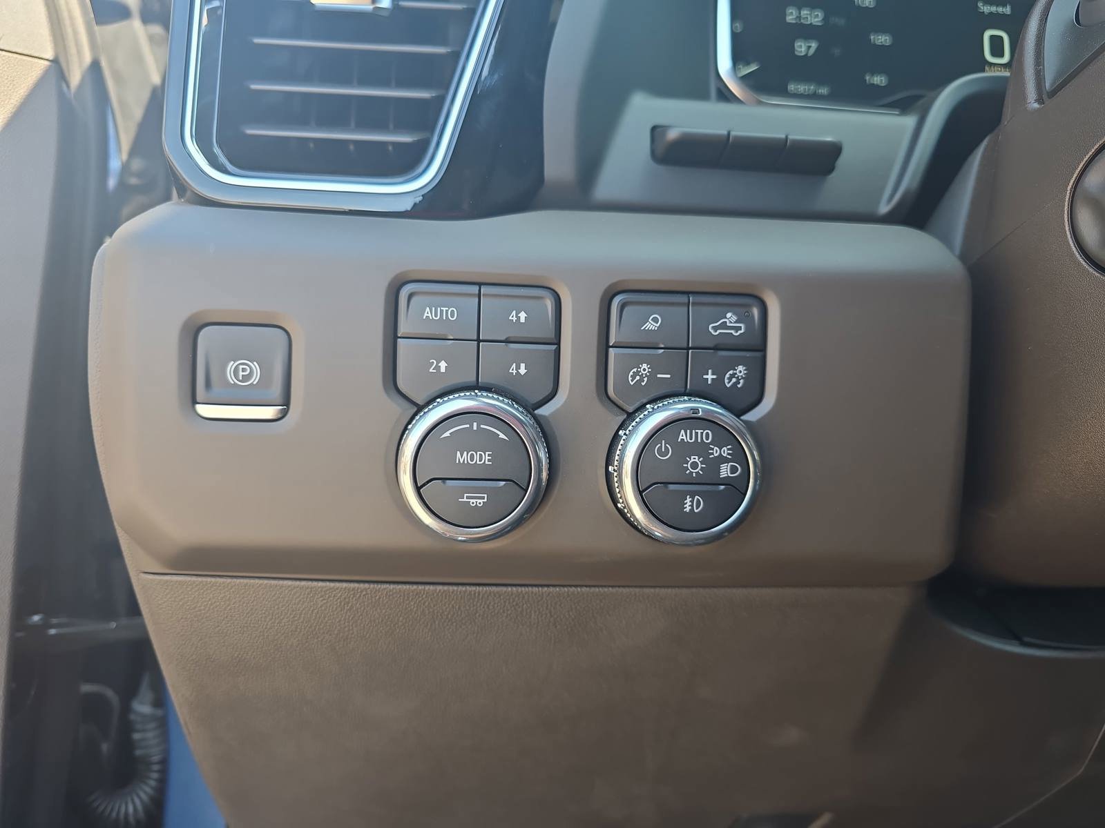 Used 2025 GMC Sierra 1500 Denali w/ Technology Package image 27