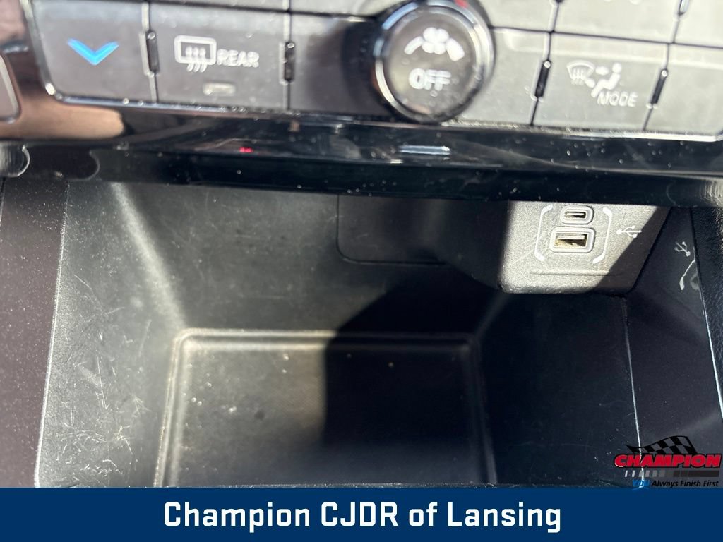 Used 2024 Jeep Compass Latitude AWD/4WD image 26