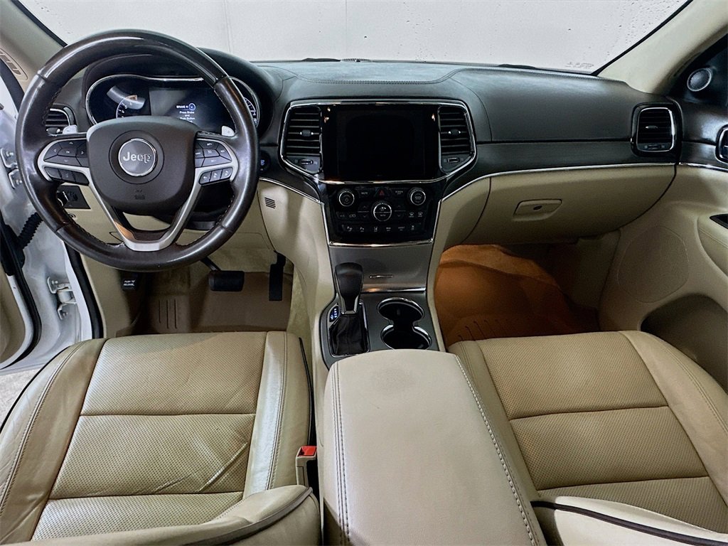 Used 2019 Jeep Grand Cherokee Overland image 16
