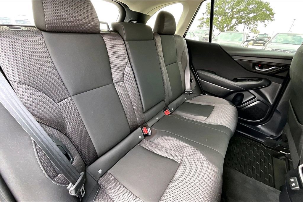 Used 2022 Subaru Outback Premium image 22