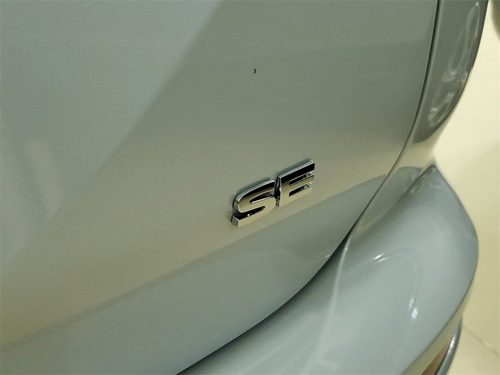 New 2025 Mitsubishi Outlander SE image 9