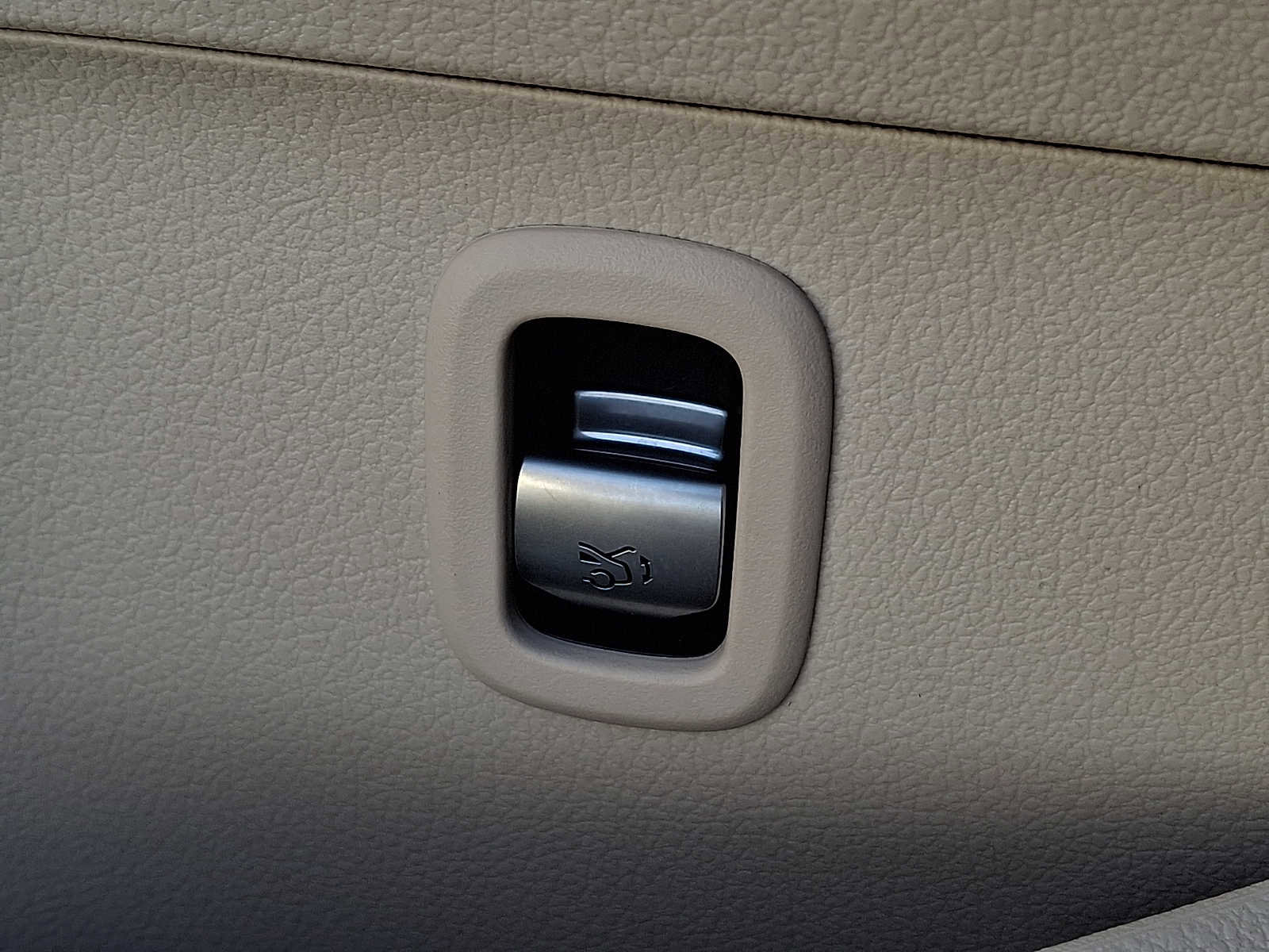 Certified 2024 Mercedes-Benz C 300 4MATIC Sedan image 21