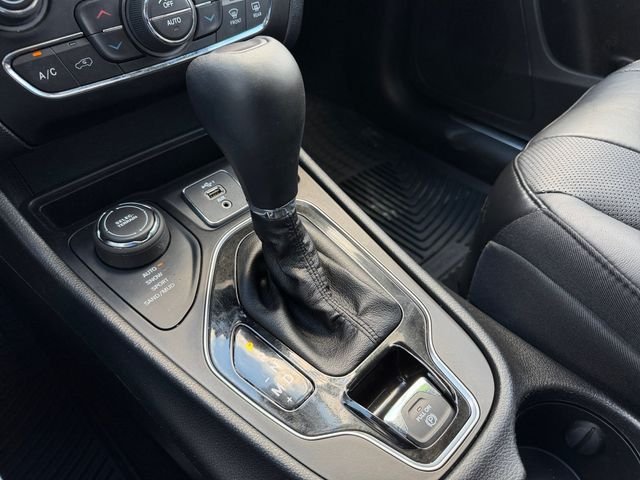 Certified 2020 Jeep Cherokee Limited AWD/4WD image 25